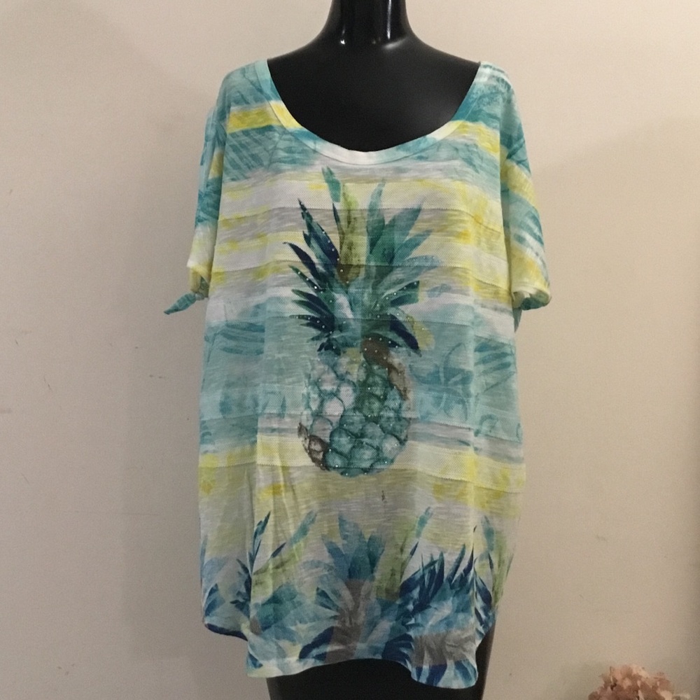 Time And Tru XXXL / 22 Short Sleeve Lightweight Tee Pineapple with Faux Pearl